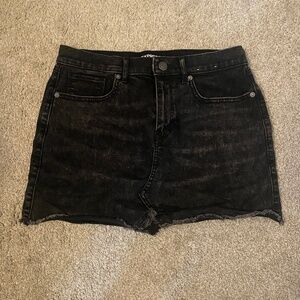 Express - Straight Mini Mid Rise Black Skirt